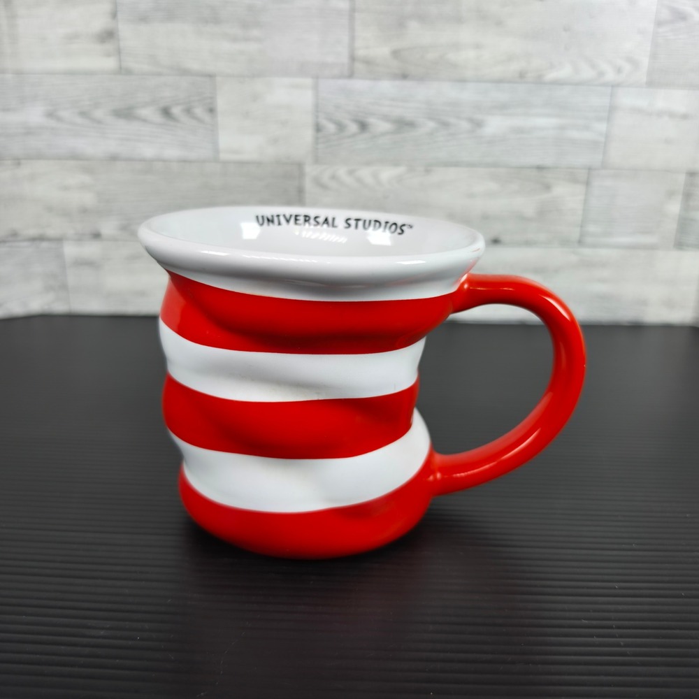 Universal Studios Dr Seuss Cat in the Hat Red White Striped Sculpted Coffee Mug